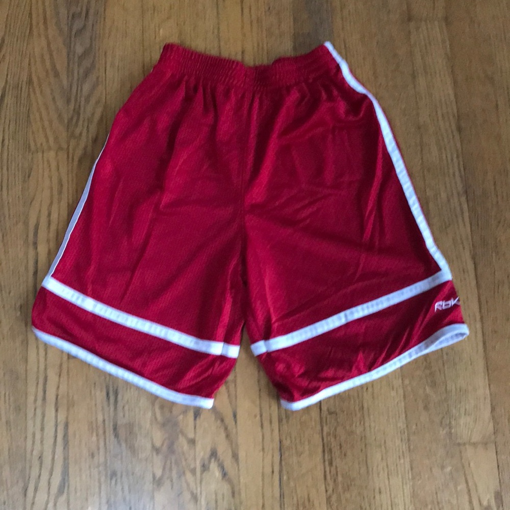 Boys Reebok basketball shorts. Size M